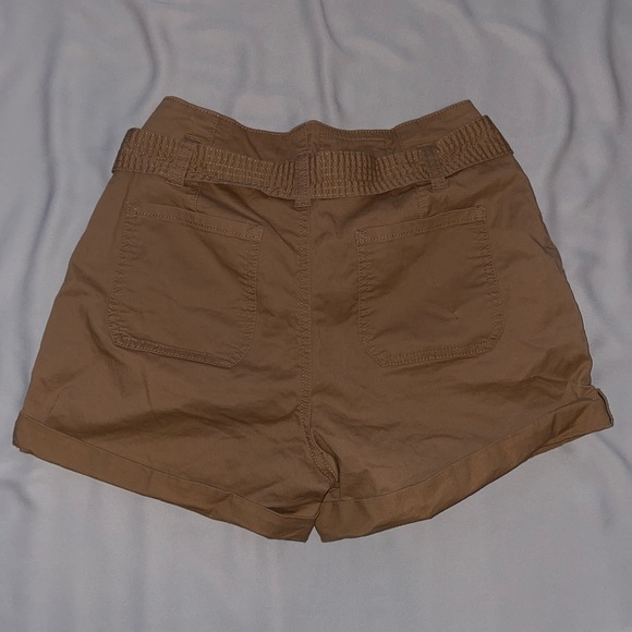 Tan shorts - Picture 2 of 3